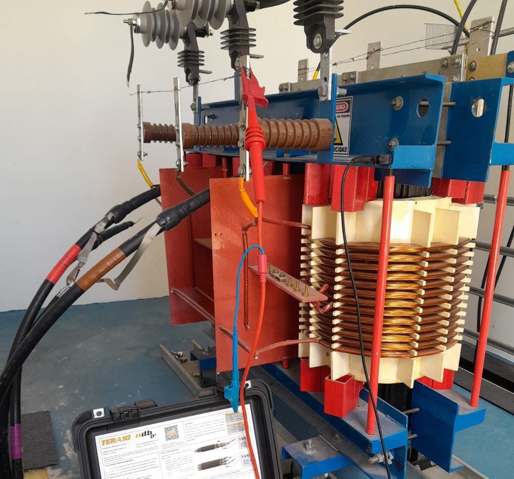 Prueba eléctrica de resistencia de aislamiento a un transformador seco